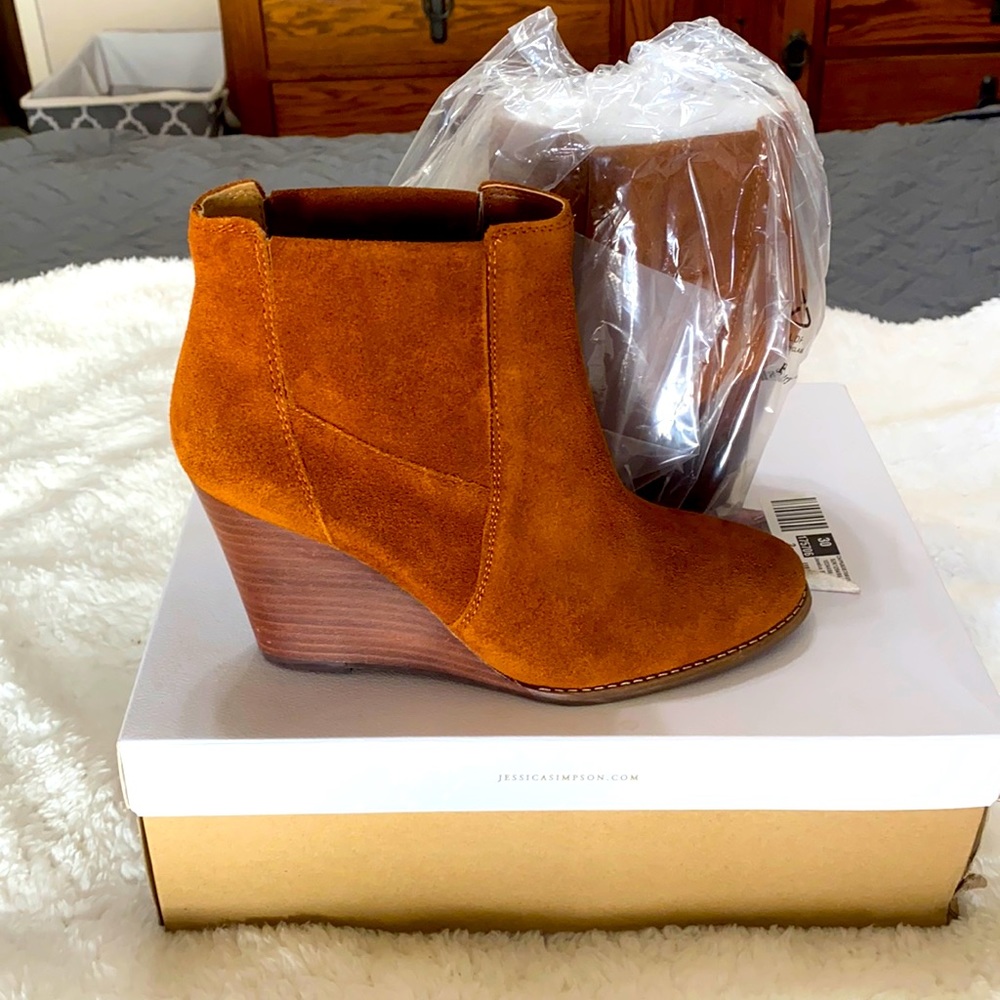 Cinnamon Suede Boots
